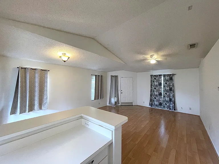 2819 Stoneway Ln #C — Photo 9