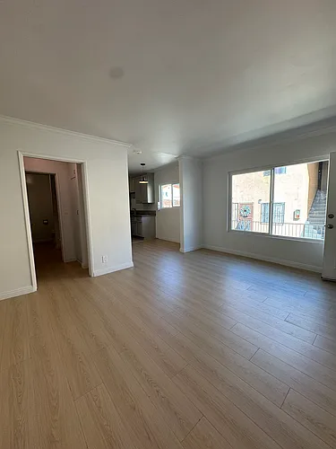 2213 W Court St #3 Photo 1