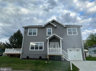 365 Hulme Ave, Langhorne, PA