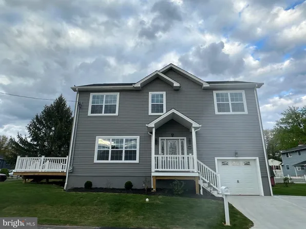 365 Hulme Ave, Langhorne, PA 19047