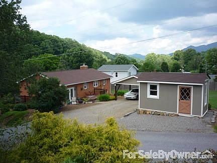 2nd image of 19 Boulder Dr