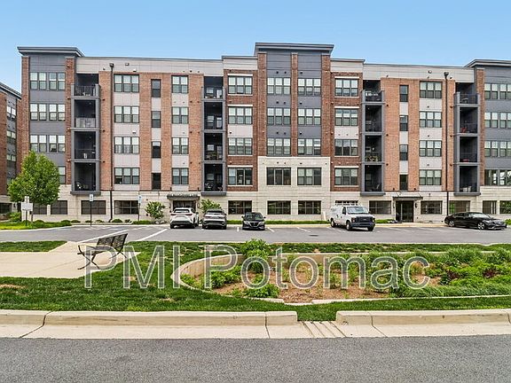 2nd image of 3503 Bellflower Ln #406