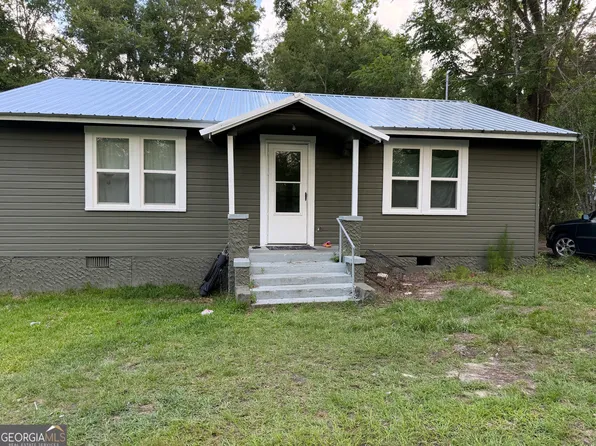 1114 Stephens St, Soperton, GA 30457