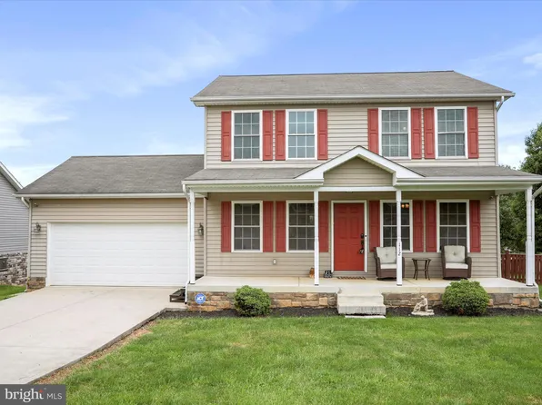 112 Toulouse Ln, Martinsburg, WV 25403