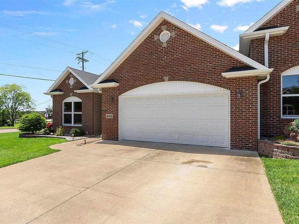 1st image of 3188 Park Place Dr