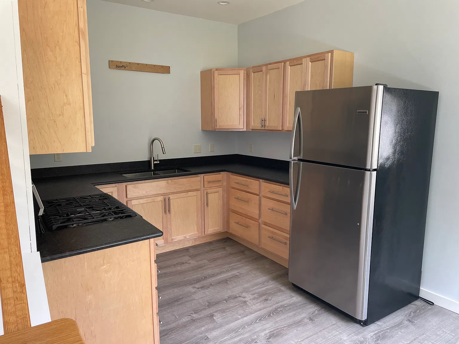 2 bed, 1.5 bath, 1100 sqft, $2,500 — Photo 3