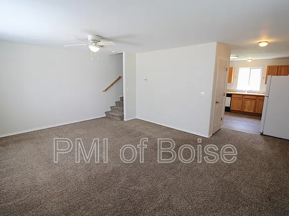 1031 E Iowa Ave, Nampa, ID