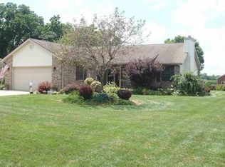 1041 E Hanson Dr, Connersville, IN 47331