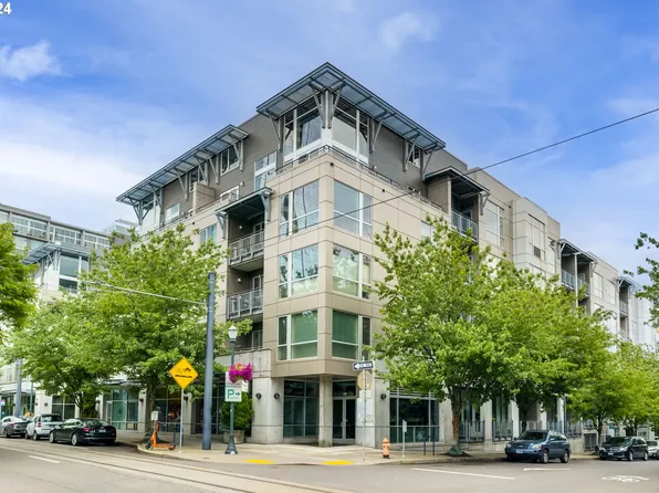1125 NW 9th Ave APT 329, Portland, OR 97209