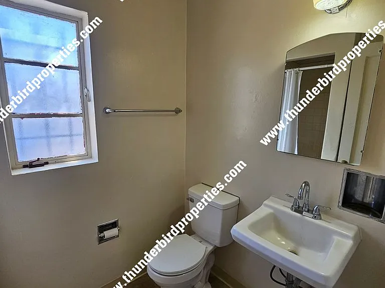 412 10th St SW — Photo 4