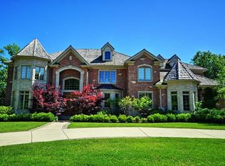 1945 Beechnut Rd, Northbrook, IL 60062