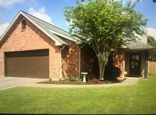 103 Quiet Meadows Dr, Youngsville, LA 70592