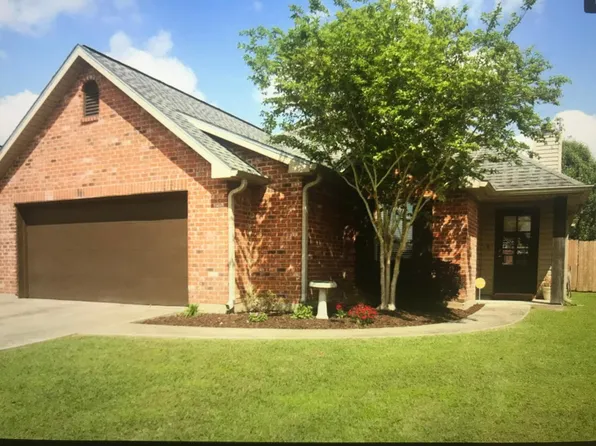103 Quiet Meadows Dr, Youngsville, LA 70592