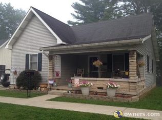 807 R St, Bedford, IN 47421