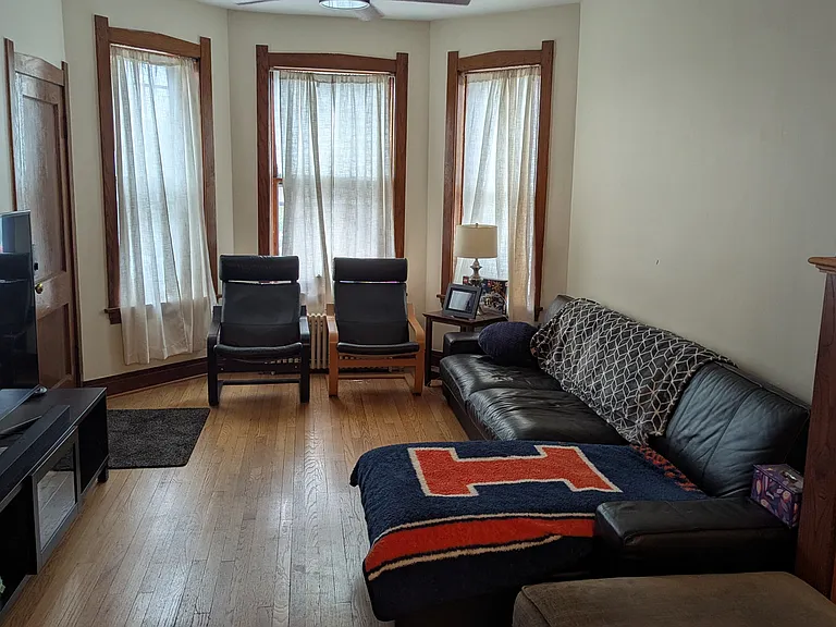 2644 N Harding Ave #1 — Photo 8