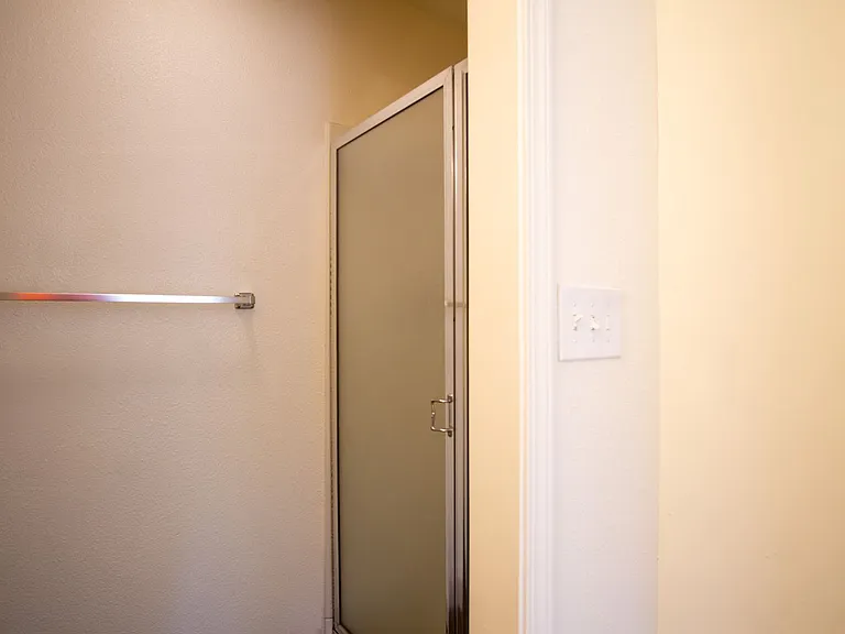147A - Park Place Apartments — Photo 20