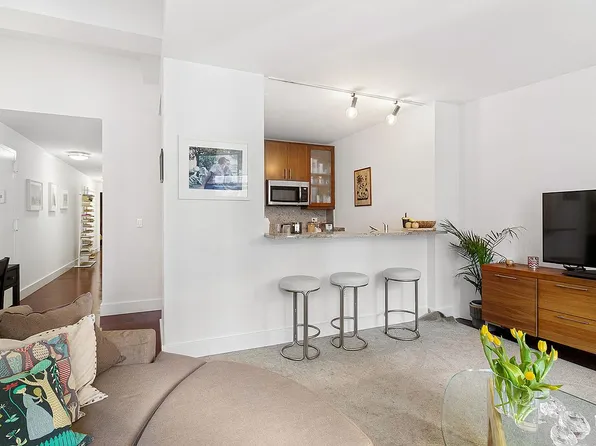 80 John St APT 16E, New York, NY 10038