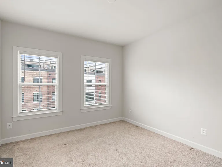 43467 Grandmoore St — Photo 33