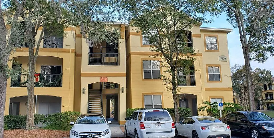 5620 Pinnacle Heights Cir #304