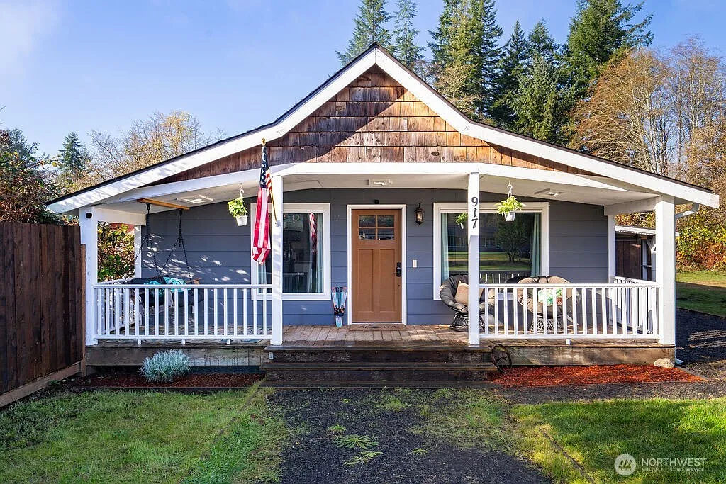 917 Garden Road photo 1