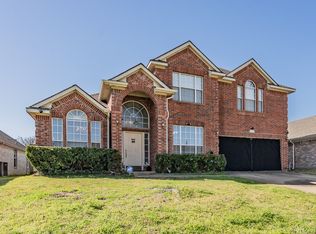 1019 Morningside Dr, Grand Prairie, TX 75052