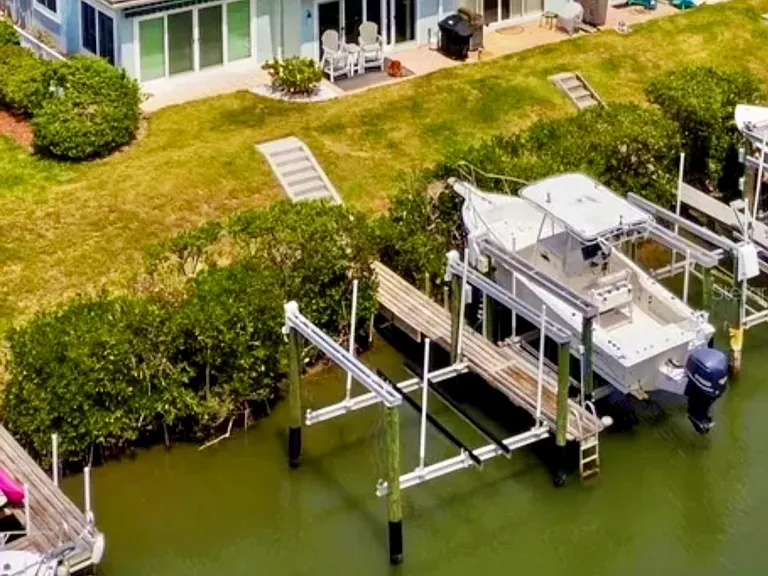9438 Tara Cay Ct — Photo 36