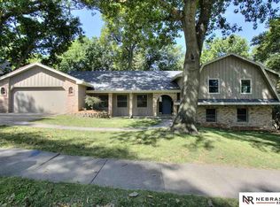 504 Ridgewood Dr, Bellevue, NE 68005