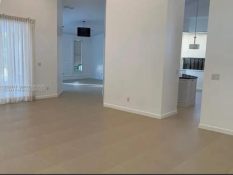 28 NW 108th Way — Photo 9