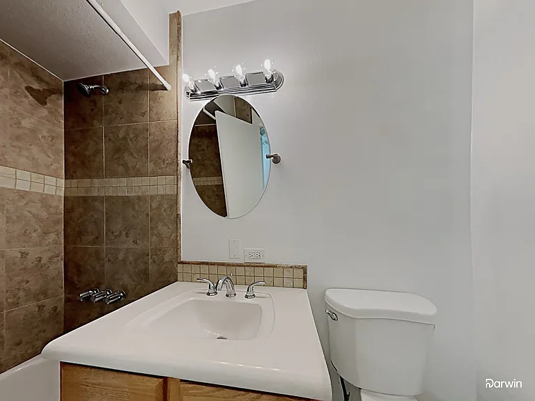 2402 W Altadena Ave — Photo 6