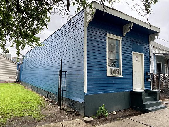 2nd image of 2625-27 Jackson Ave
