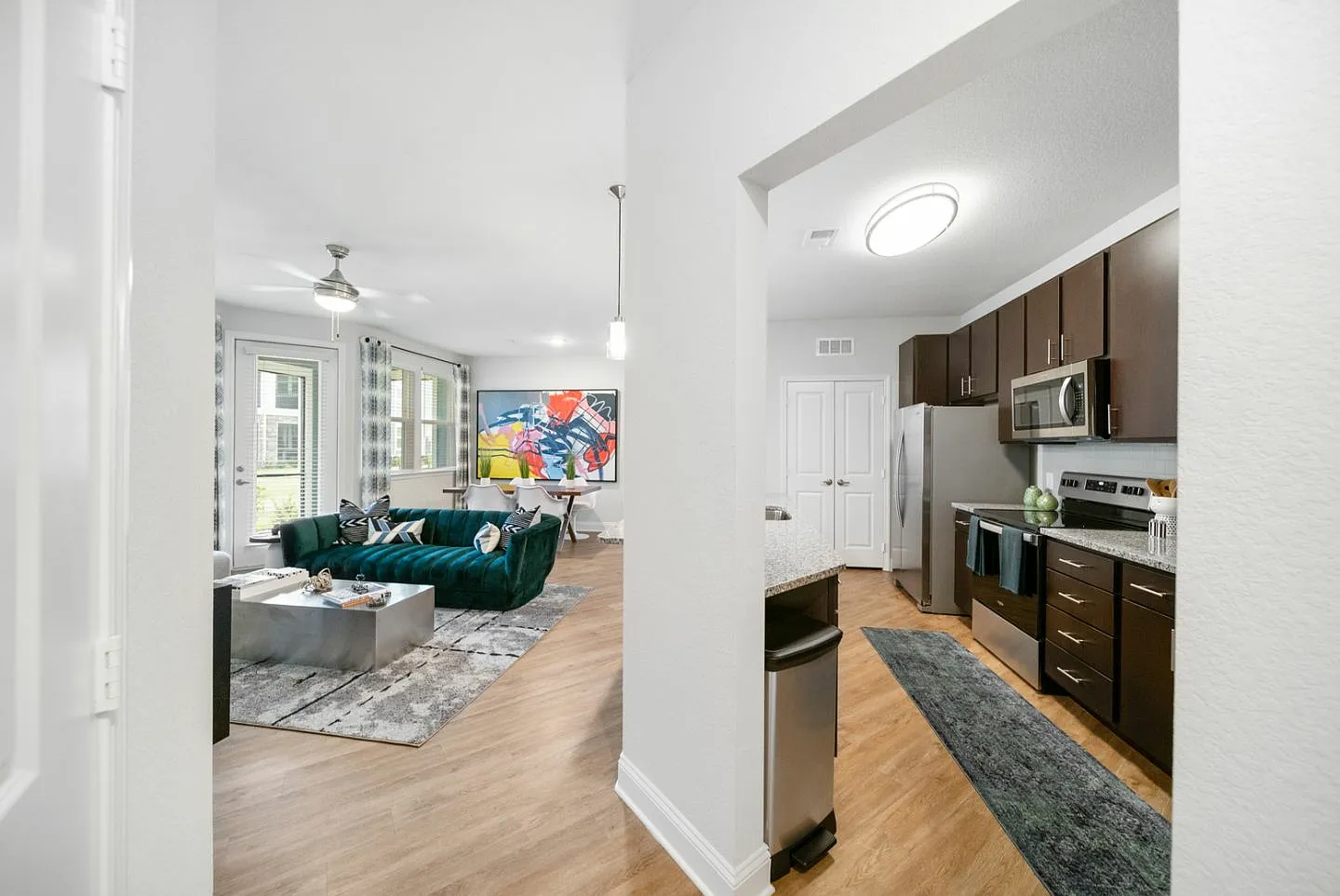 500 East Apartments — Photo 4