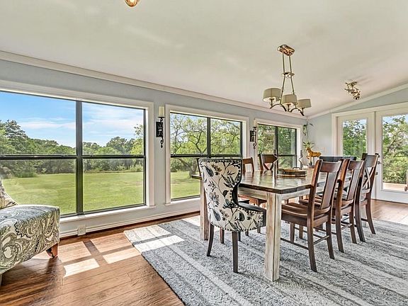 2nd image of 1511 Keyes Ln