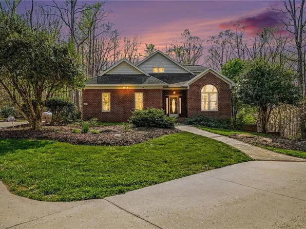 6687 Canaan Church Rd, Denton, NC 27239