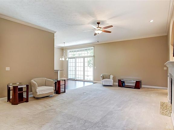 5th image of 6860 Lorien Woods Dr