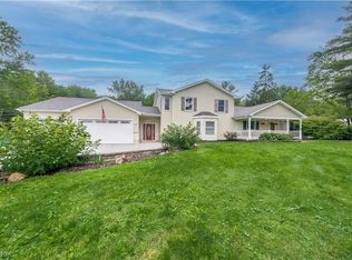 8140 Elmwood Dr, Kirtland, OH 44094