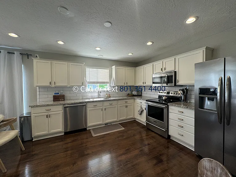 1665 N 2600th St W — Photo 14
