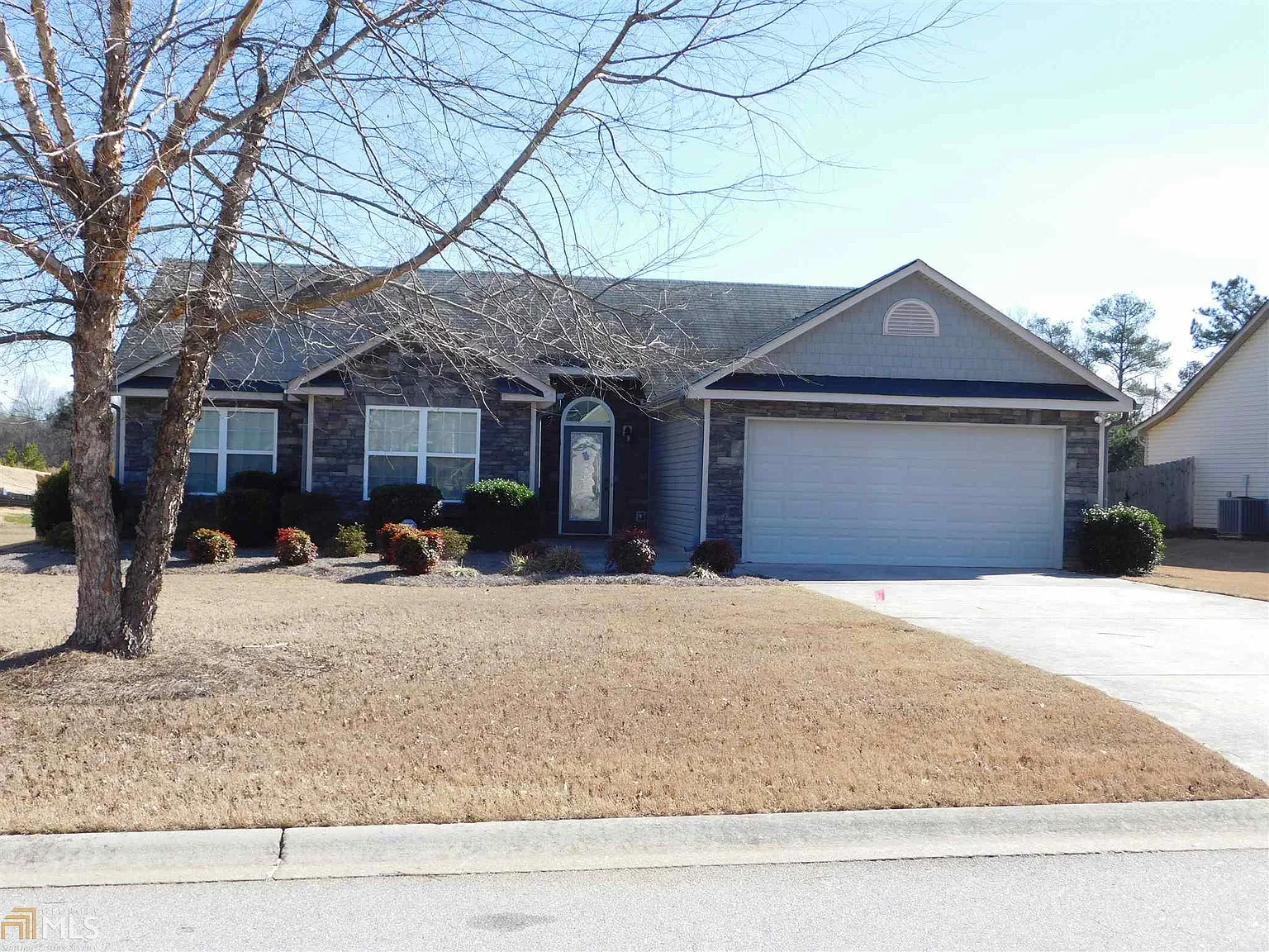 1506 Pointe South Cir photo 1