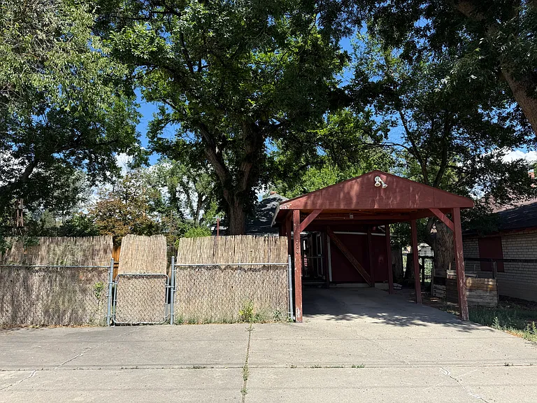 704 Whipple Ave — Photo 22