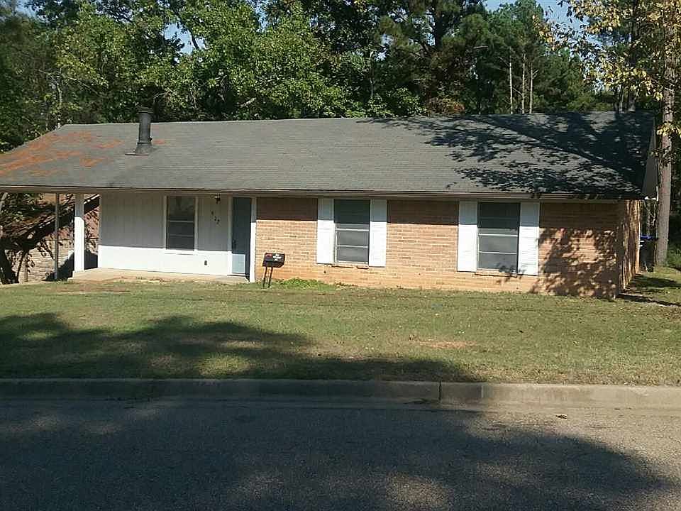 1st image of 907 Willow Dr