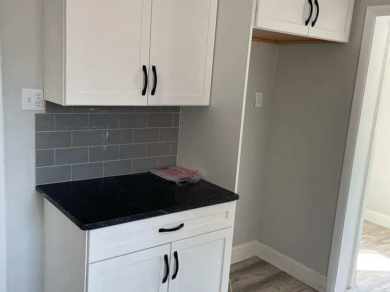 306 W Freedley St — Photo 13