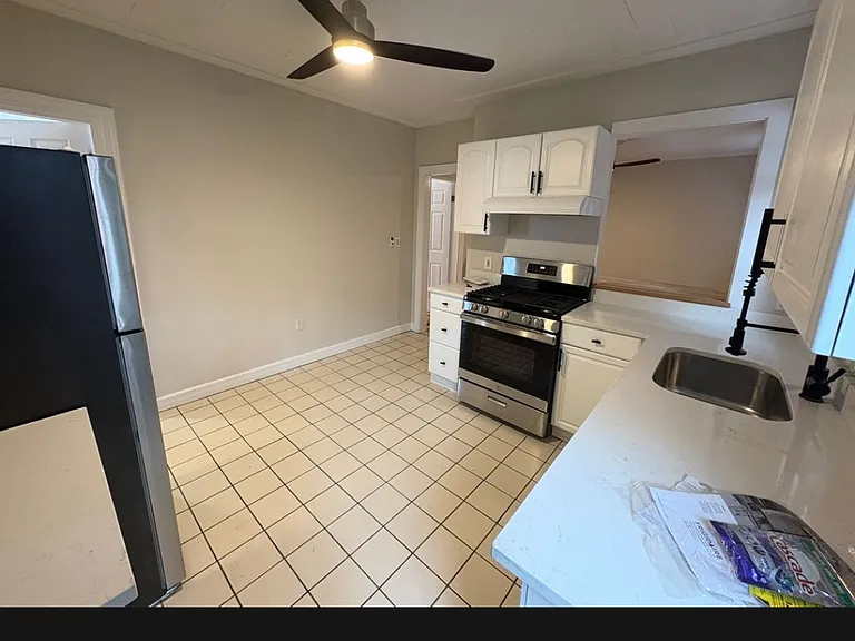 48 Shawmut St #1 — Photo 2