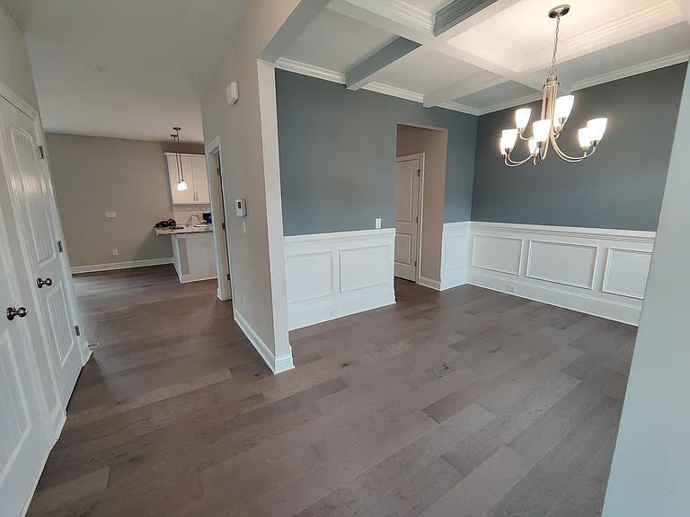 104 Wicklow Ct — Photo 2
