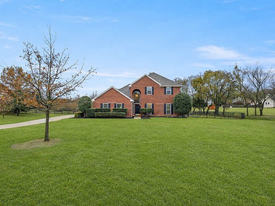 1st image of 1915 Thornberry Dr