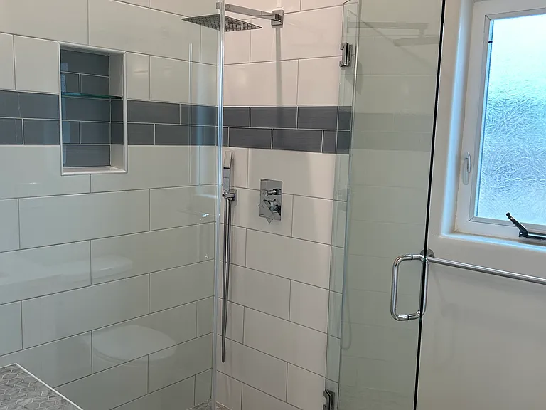 also a separate shower with bench seat