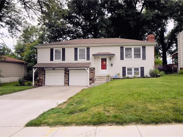 9214 Mastin St, Overland Park, KS 66212