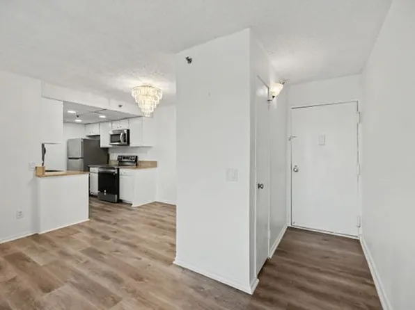 5911 Edsall Rd, Alexandria, VA