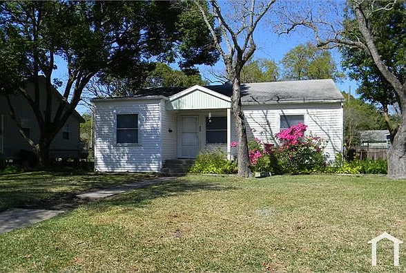 3 bed, 1000 sqft, $1,700 — Photo 2