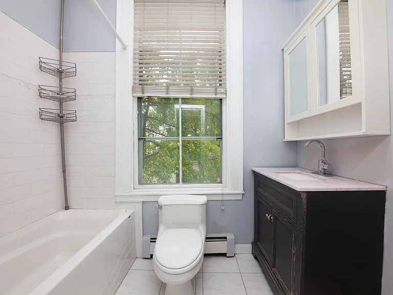 73 Main St #7 — Photo 8