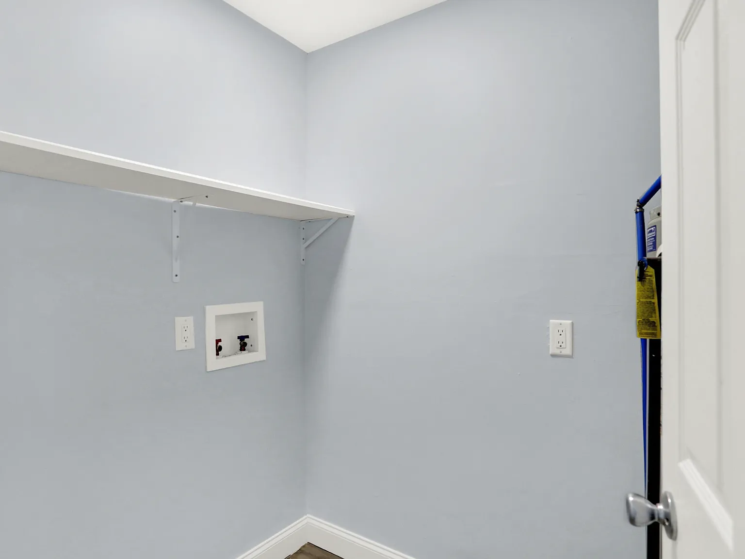 3 bed, 900 sqft, $1,450 — Photo 2