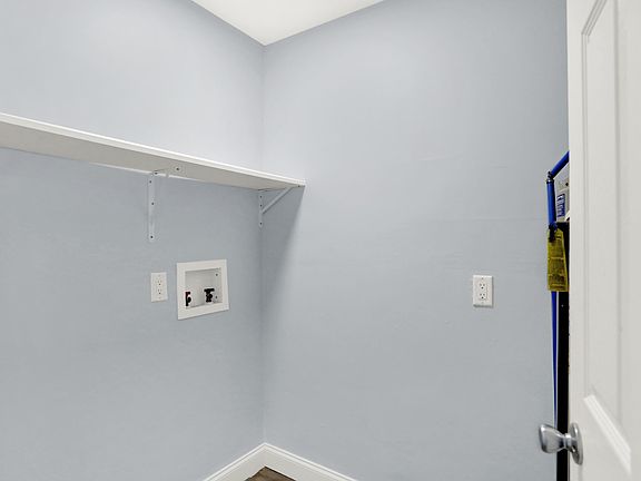 2nd image of 256 Gable Dr #256